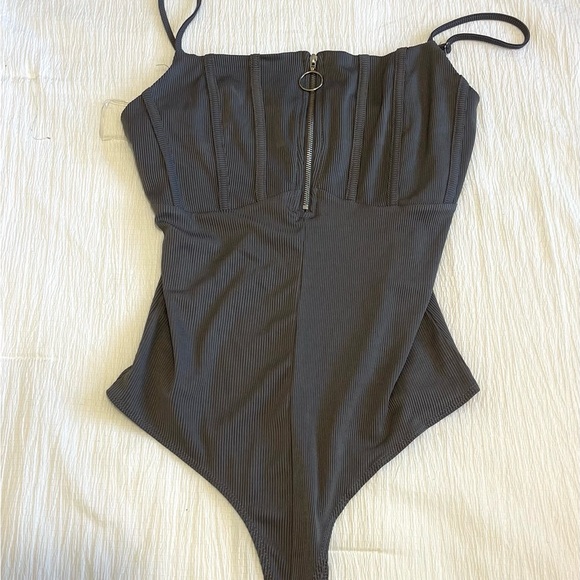 Dark gray Ribbed Bodysuit with Zipper - Picture 1 of 2